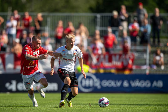 Degerfors Rasmus Örqvist och Kalmars Carl Gustafsson