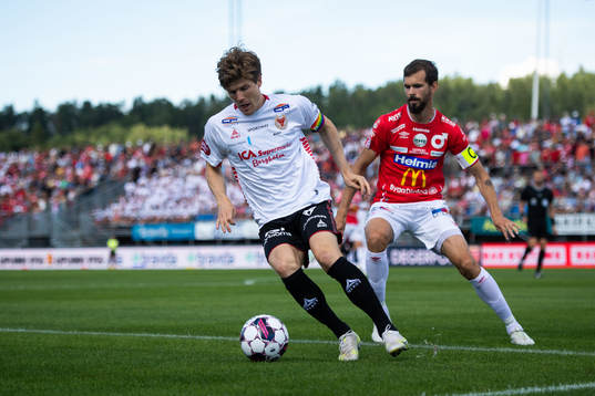 Kalmars Oliver Berg och Degerfors Sebastian Ohlsson