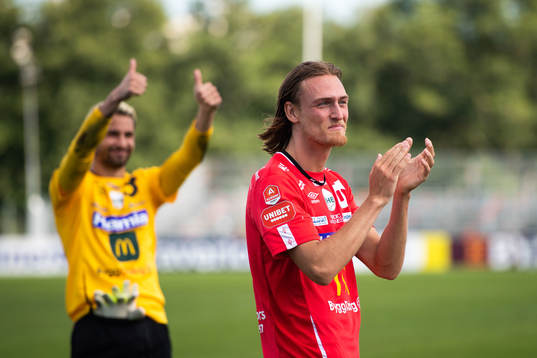 Degerfors målvakt Alfie Malik Whiteman och Gustav Granath