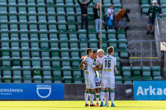 Varbergs Tobias Carlsson jublar