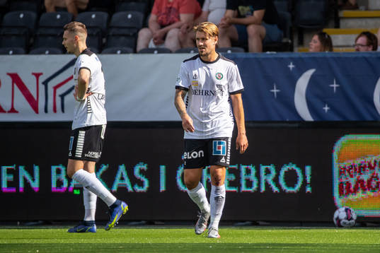 Örebros Jake Larsson och Daniel Björnquist deppar