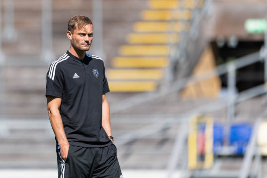 Falkenbergs assisterande Tobias Tuvesson före