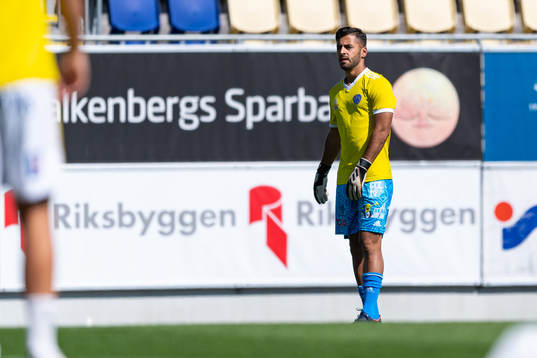 Falkenbergs målvakt Nadeem Omar före fotbollsmatchen i