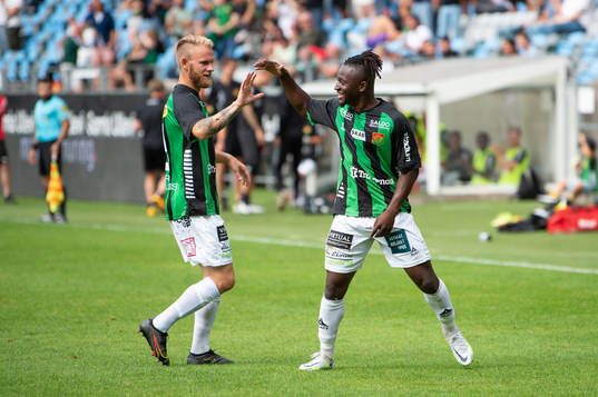 GAIS Niklas Andersen och Michael Kargbo jublar
