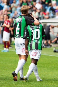 GAIS August Wängberg och Michael Kargbo jublar