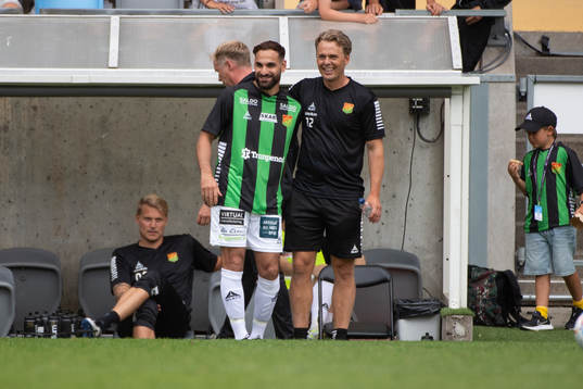 GAIS tränare Fredrik Holmberg och Mervan Celik