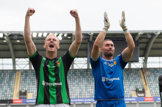 GAIS Viktor Krüger och målvakt Mergim Krasniqi jublar