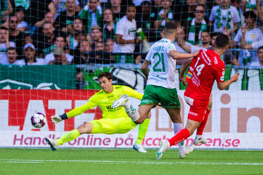 Värnamos Marcus Antonsson gör 0-1 bakom Hammarbys