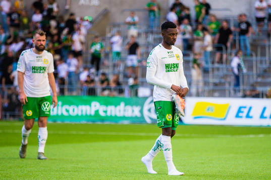 Hammarbys Mads Fenger  och Shaquille Pinas deppar