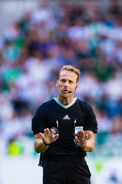 Domare Kristoffer Karlsson