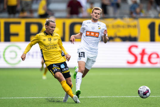Elfsborgs Niklas Hult och Häckens Oscar Uddenäs