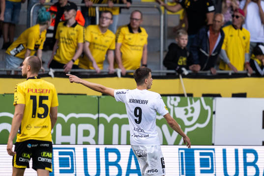 Häckens Alexander Jeremejeff signalerar att det behövs