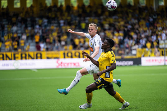 Häckens Tomas Olai Totland och Elfsborgs Emmanuel Boateng