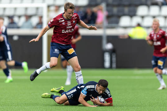Örgrytes Viktor Lundberg och Utsiktens Predrag Randelovic