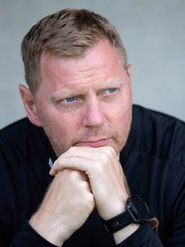 Örgrytes tränare Brynjar Gunnarsson innan fotbollsmatchen