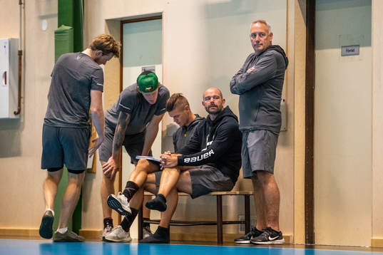 Målvaktstränare Peter Hirsch och assisterande tränare