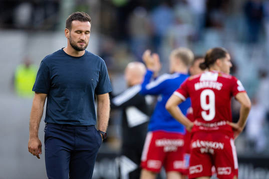 IFK Norrköpings tränare Anes Mravac deppar