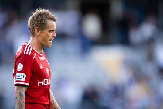 IFK Norrköpings Ari Freyr Skúlason deppar