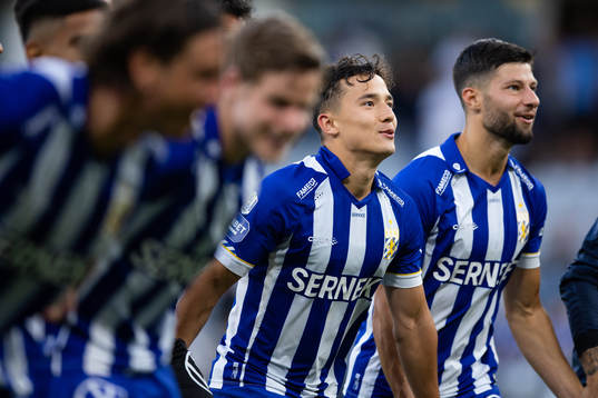 IFK Göteborgs Hussein Carneil och Kevin Yakob jublar
