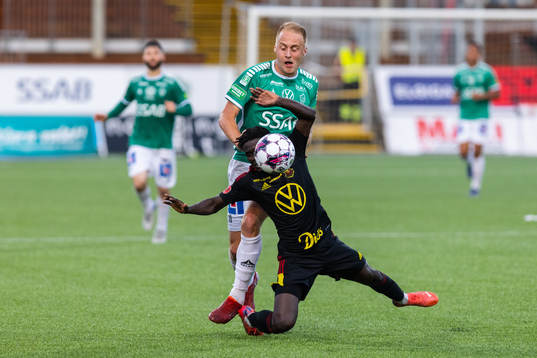 Brages Anton Lundin och Östersunds Yannick Armel Assiedou