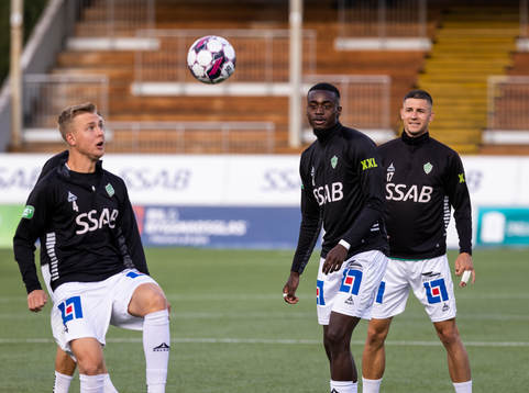 Brages Adil Titi värmer upp