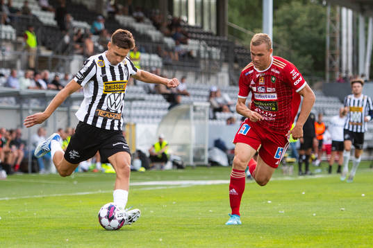 Bläddra bland fler bilder av Fotboll, Superettan, Landskrona - Skövde AIK