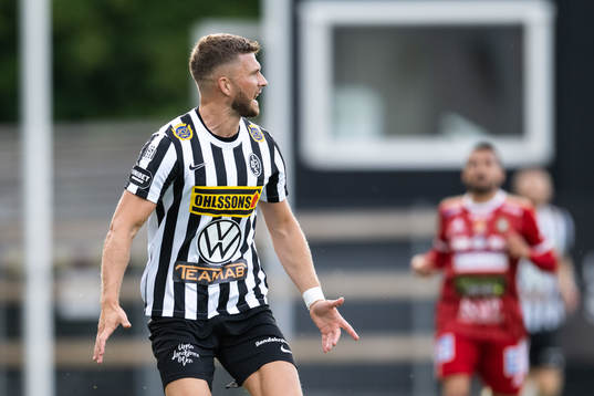Landskronas Erik Pärsson reagerar