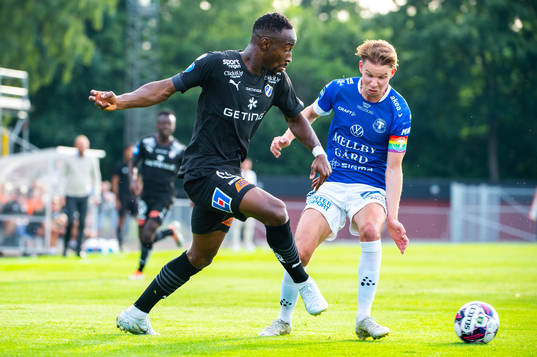Halmstads Sadat Karim och Trelleborgs Johan Blomberg