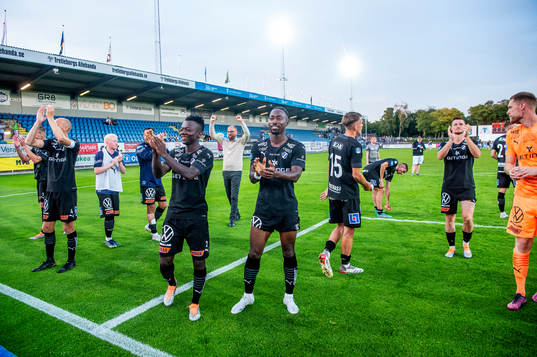 Halmstads spelare jublar