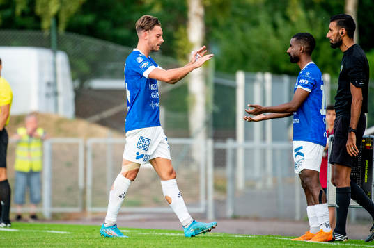 Trelleborgs Felix Hörberg går ut och in kommer Mohammed