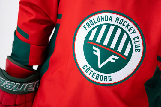 Frölundas nya klubbmärke på tröjan