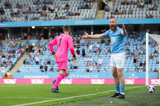 Jo Inge Berget of Malmö FF reacts