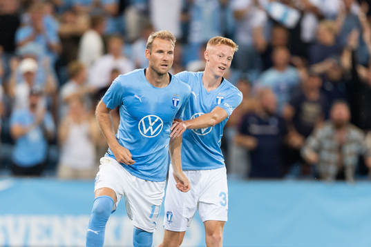 Ola Toivonen of Malmö FF celebrates