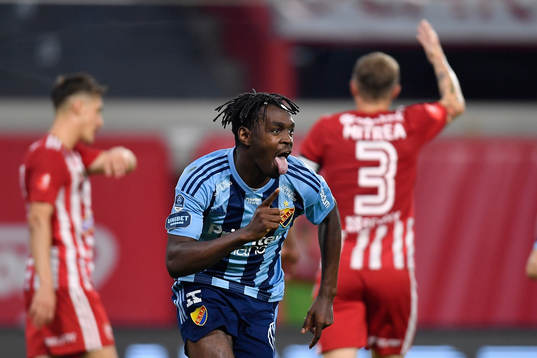 Joel Asoro of Djurgården celebrates