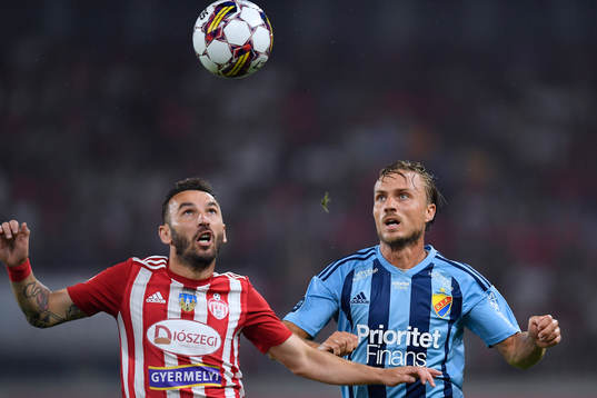 Pierre Bengtsson of Djurgården and Radoslav Dimitrov of FK