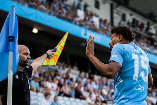 Joseph Ceesay of Malmö FF reacts