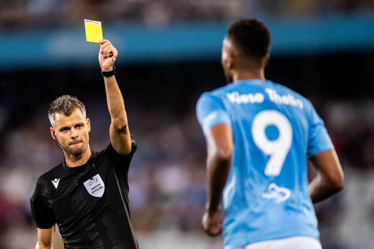 Referee Enea Jorgji