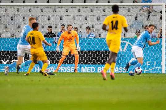 Goalkeeper Johan Dahlin of Malmö FF