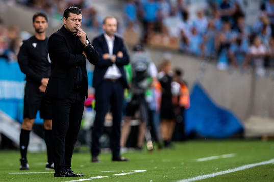 Carlos Fangueiro, head coach of Diddeleng