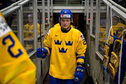 Oskar Olausson of Sweden at warm-up