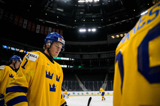 Oskar Olausson of Sweden at warm-up