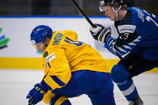 Emil Andrae of Sweden and Roby Järventie of Finland