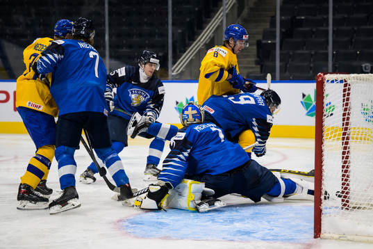 Leo Lööf of Sweden and Juuso Mäenpää of Finland