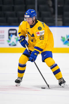 Oskar Magnusson of Sweden