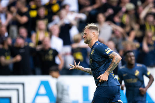 John Guidetti of AIK celebrates