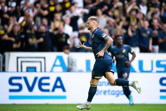 John Guidetti of AIK celebrates