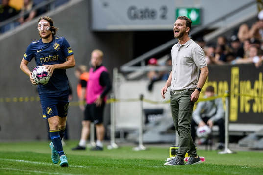 Bartosz Grzelak, head coach of AIK
