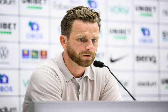 Bartosz Grzelak, head coach of AIK at the press conference