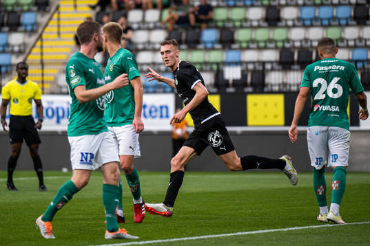Västerås SKs Viktor Granath jublar