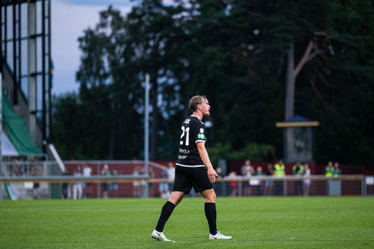 Västerås SKs Emil Skogh deppar